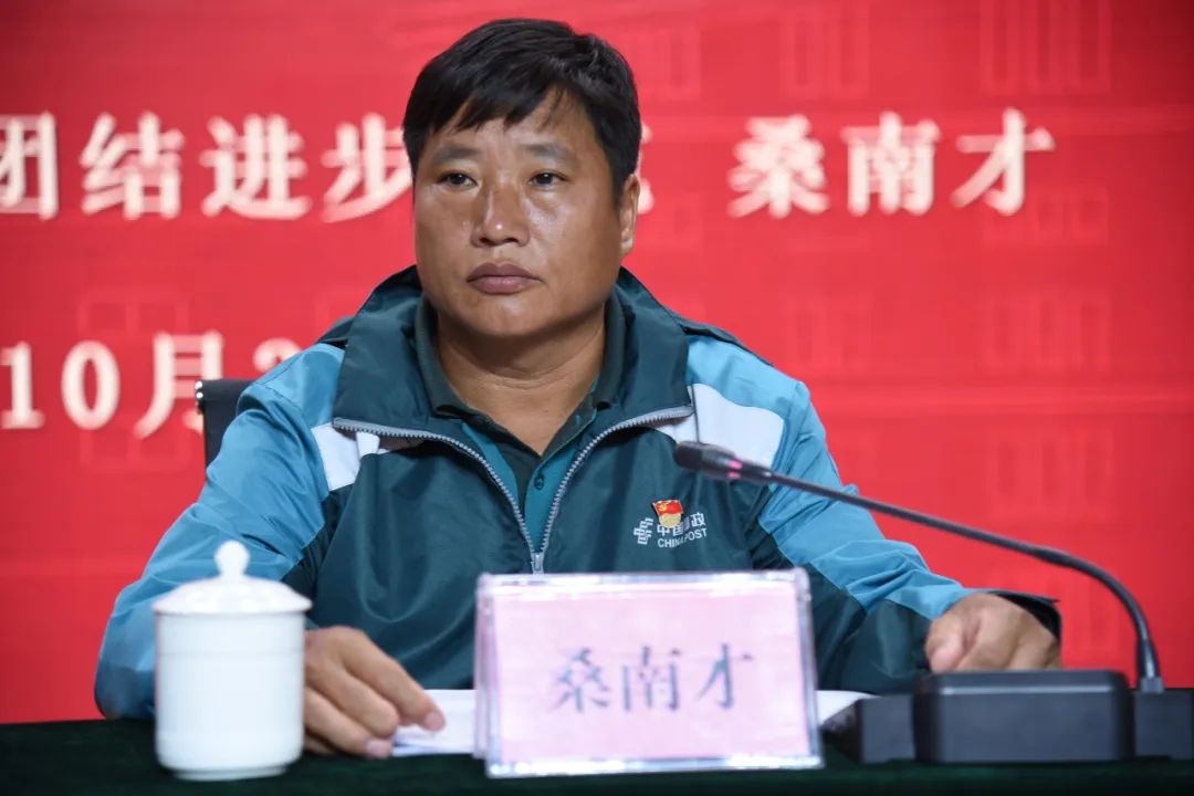 一堂生动的思政课：怒江职业技术学院开展全国民族团结进步模范进校园活动