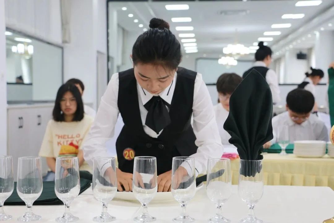 展职教成果，现精湛技能：怒江州职教中心第十四届职教文化活动周影像志